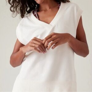 Athleta Retroterry Vneck Sweatshirt Tee Magnolia White Sz M EUC